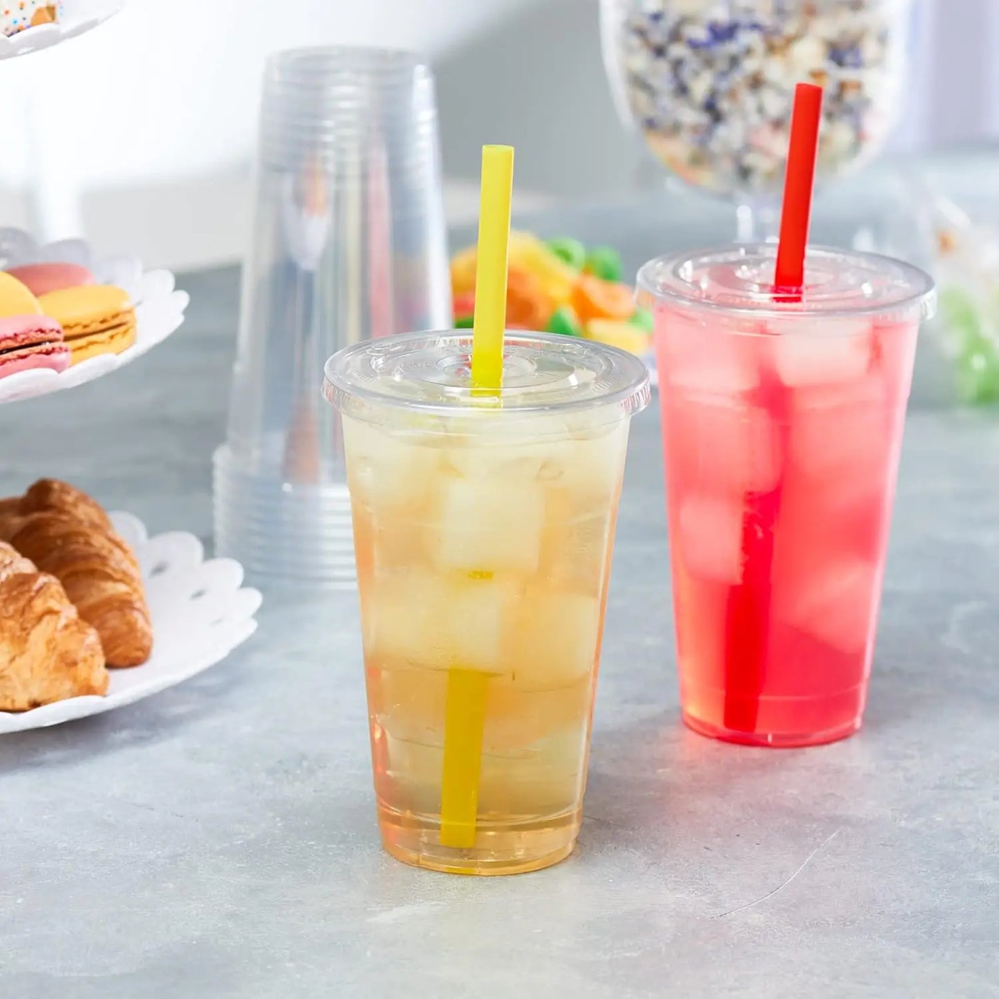 Plastic Cups With Flat Lids & Jumbo Smoothie Straws