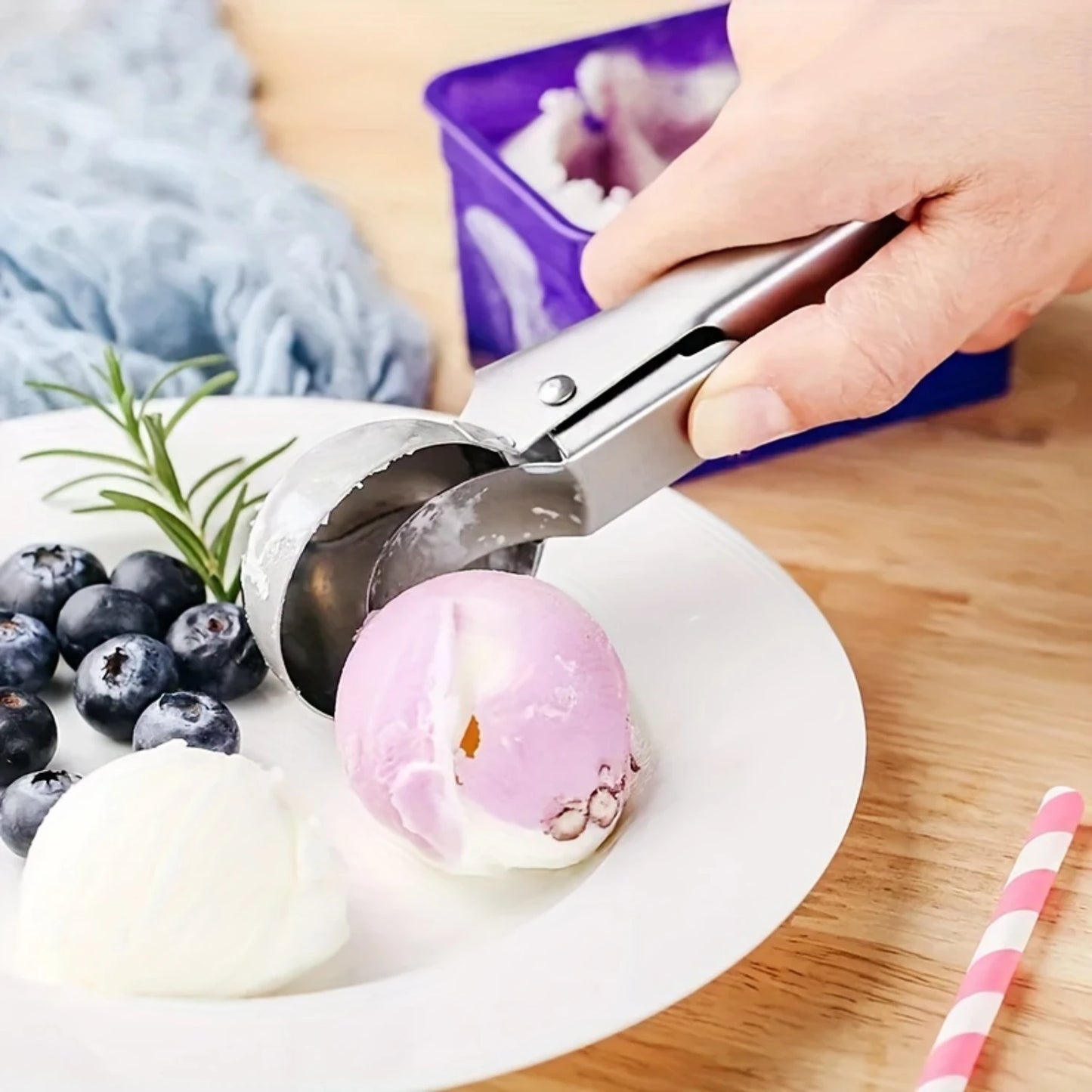 Versatile Stainless Steel Ice Cream Scoop